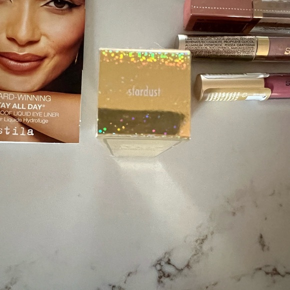Stila Bundle - Picture 2 of 4